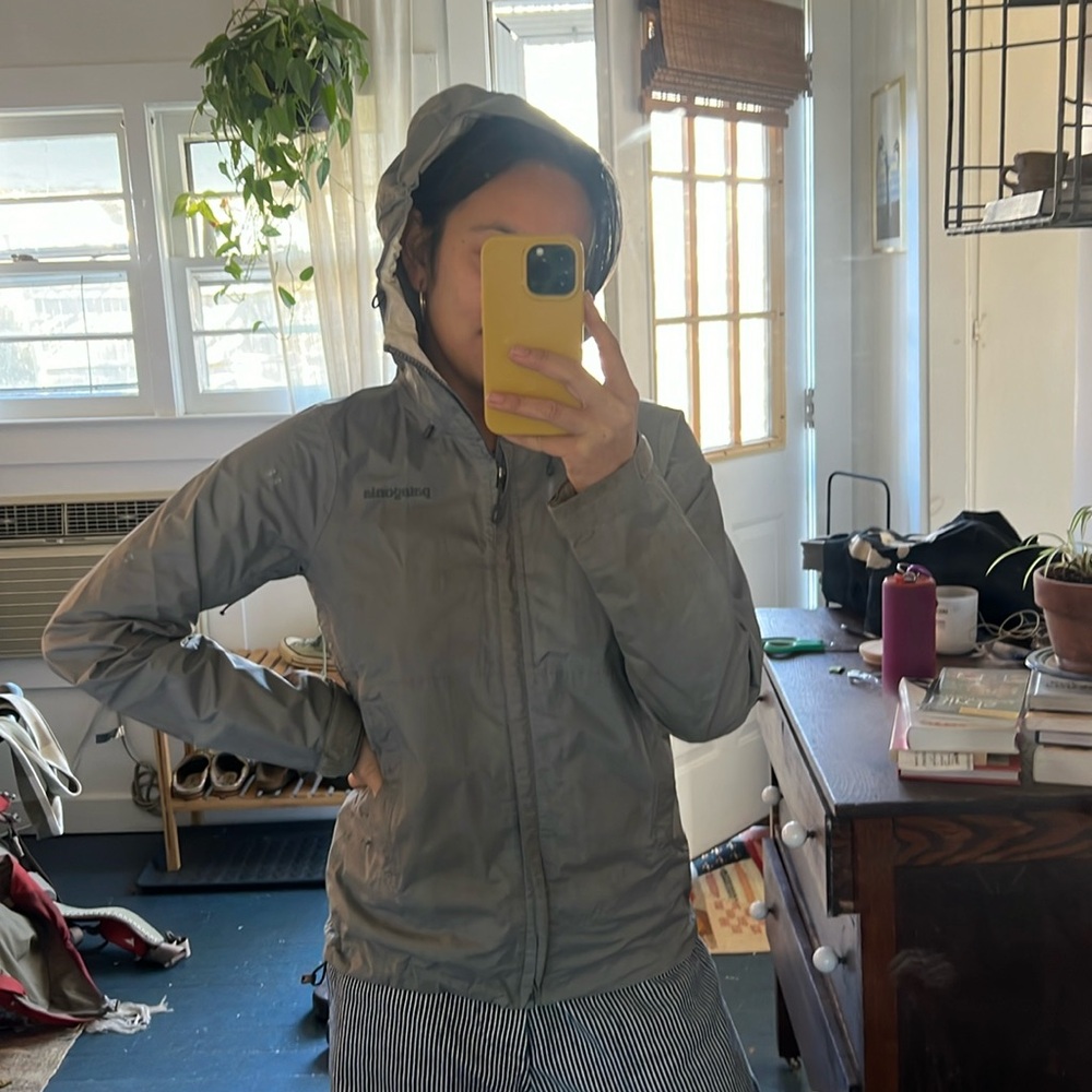 Patagonia Shell Silver